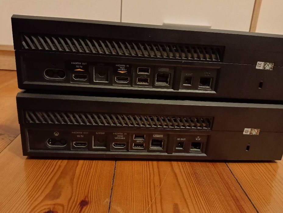 REZERWACJA  2x Konsola Xbox one + gry + pad