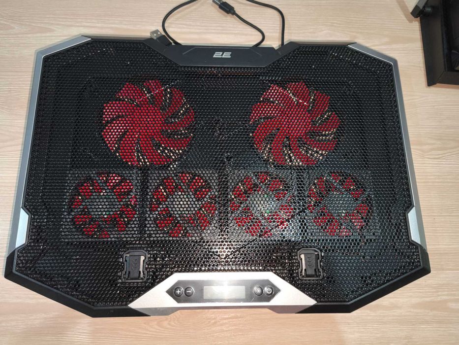 Охлаждающая подставка для ноутбука 2E Gaming