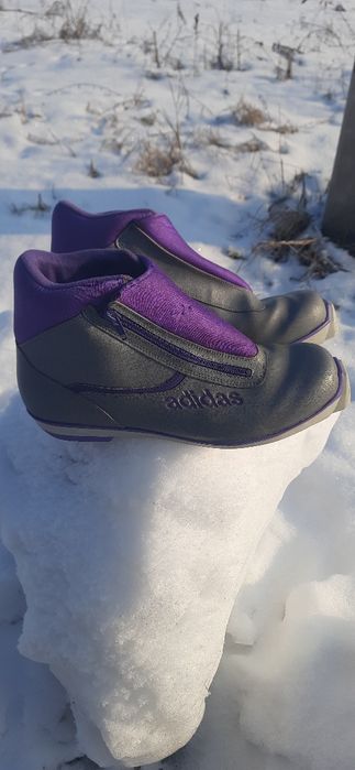 Продам лижні ботинки