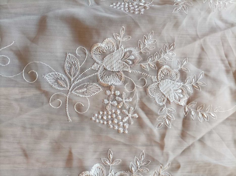 Firanka woal z haftem