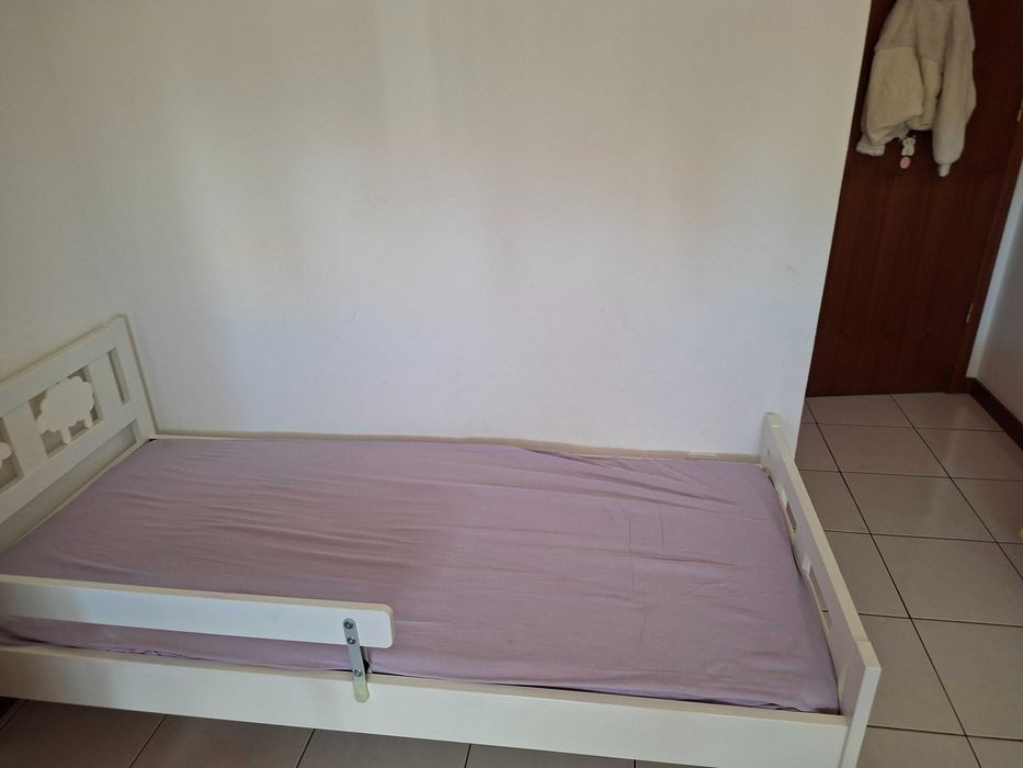 Cama com colchao crianca ikea 100 euros negociavel