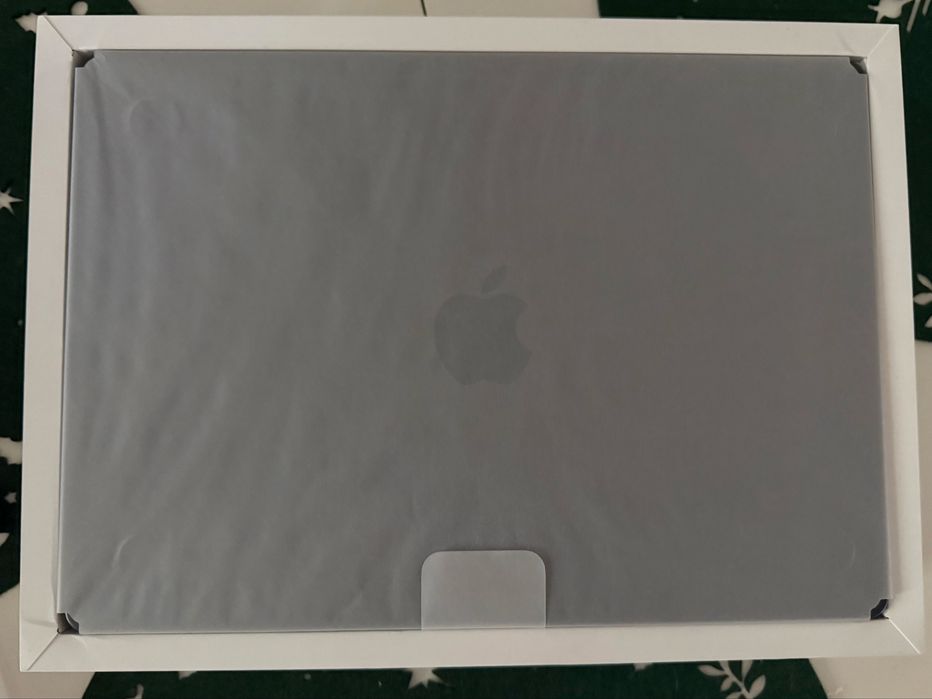 Laptop Apple MacBook Pro 14 M4 Pro 12CPU 16GPU 48Gb Ram 512Gb SSD-nowy