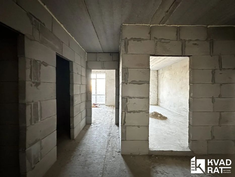 Здана 2км квартира біля озера.Є котел