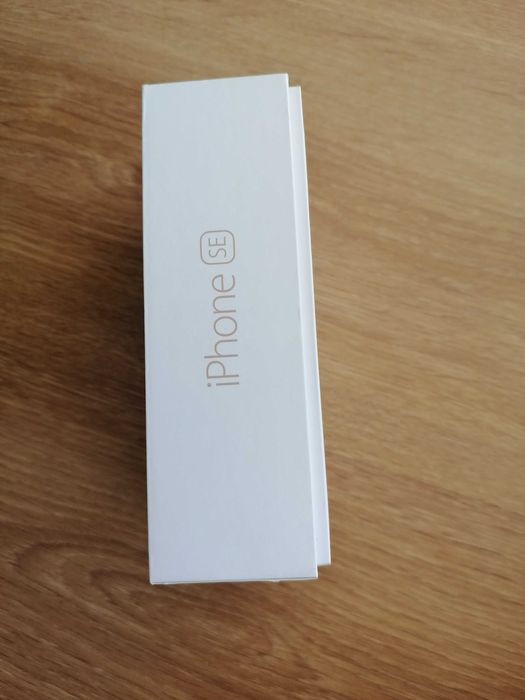 IPhone SE dourado
