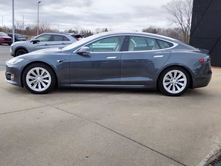 Tesla Model S 100D      2017