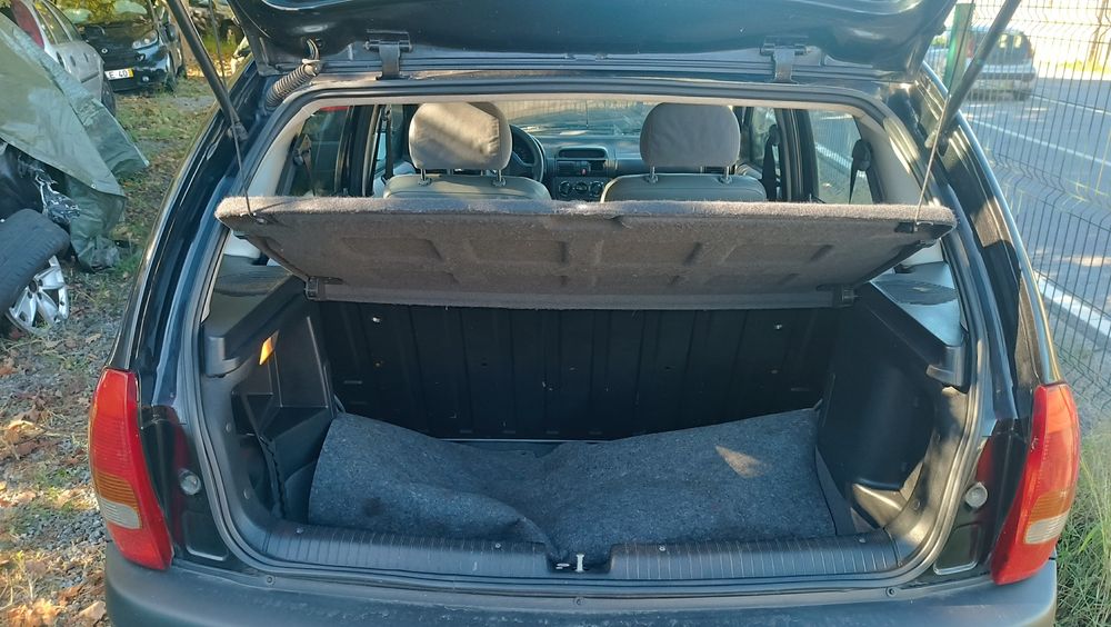 Opel Corsa B 1999 Ecotec Acidentado (Para Peças) - Amares
