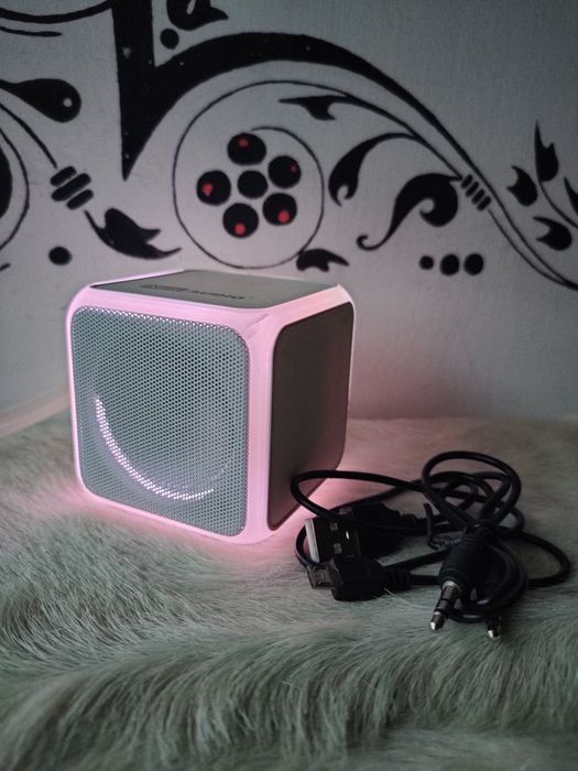 Портативна Блютуз Колонка з Підсвіткою/ Bluetooth Музична Колонка