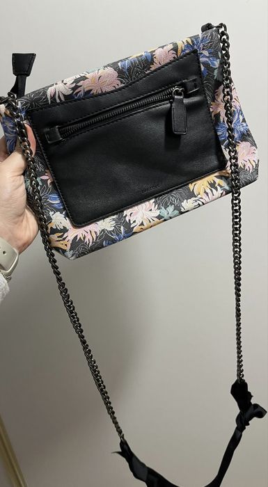 Carteira / pochete florida em material impermeavel