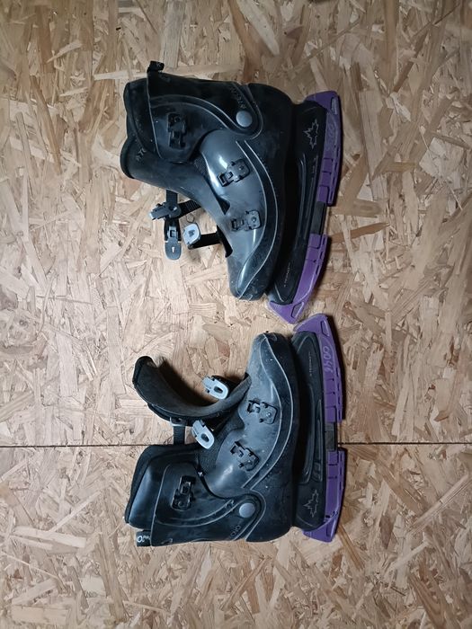 Łyżwy hokejowe TecnoPro 42/43 wkładka 27,5 cm