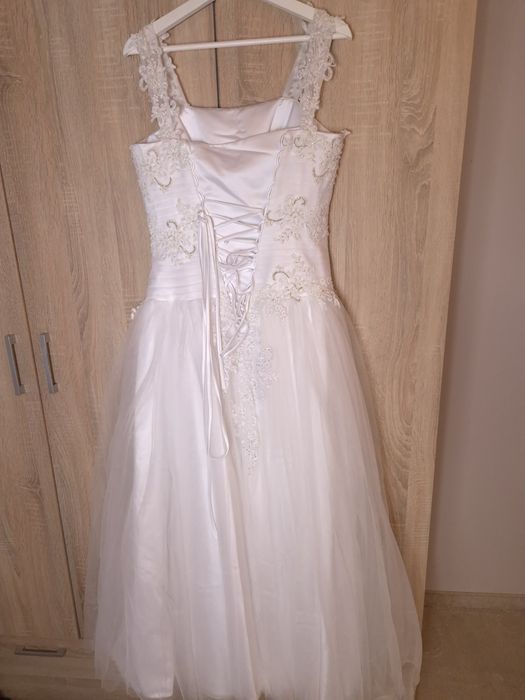 • Suknia ślubna jak nowa! Hiszpański styl + koło • piękna koronka M