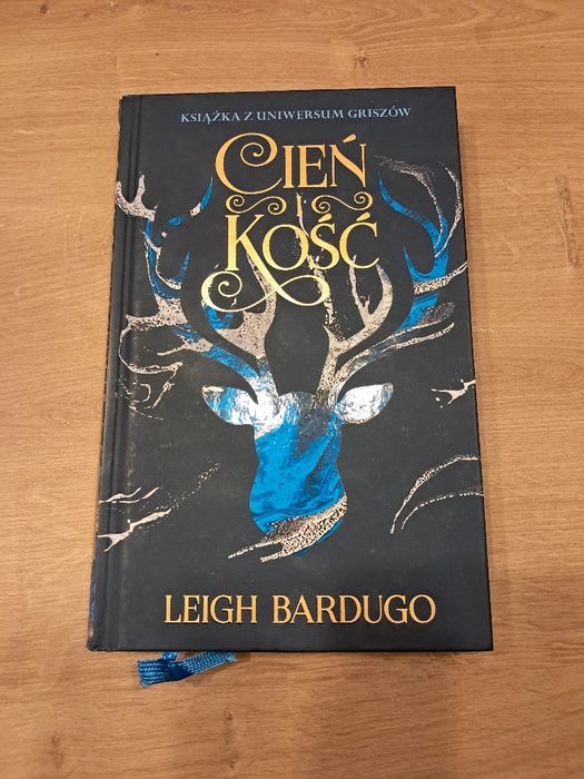 Cień i kość. Leigh Burdugo