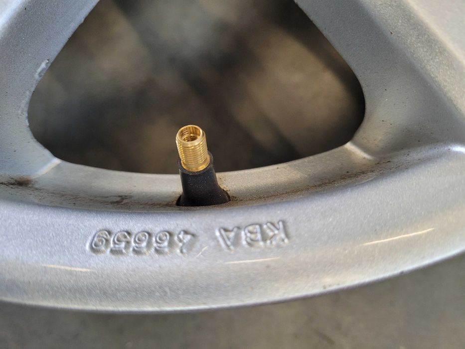 Felgi aluminiowe r 15 toyota 5 x 100