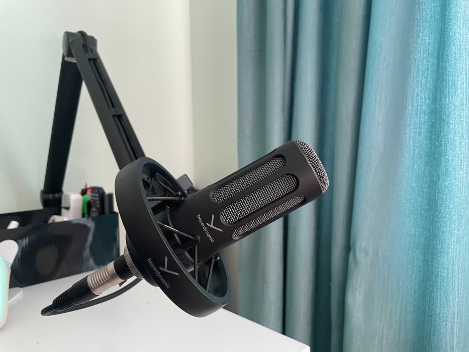 Мікрофон студійний/ для стрімінгу, подкастів Beyerdynamic M 70 PRO X + пантограф iXTECH + XLR дріт