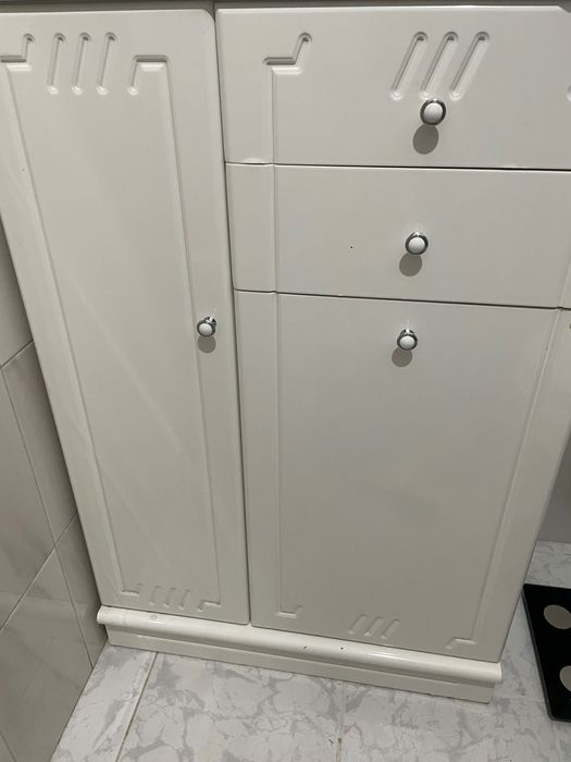 Armário casa de banho