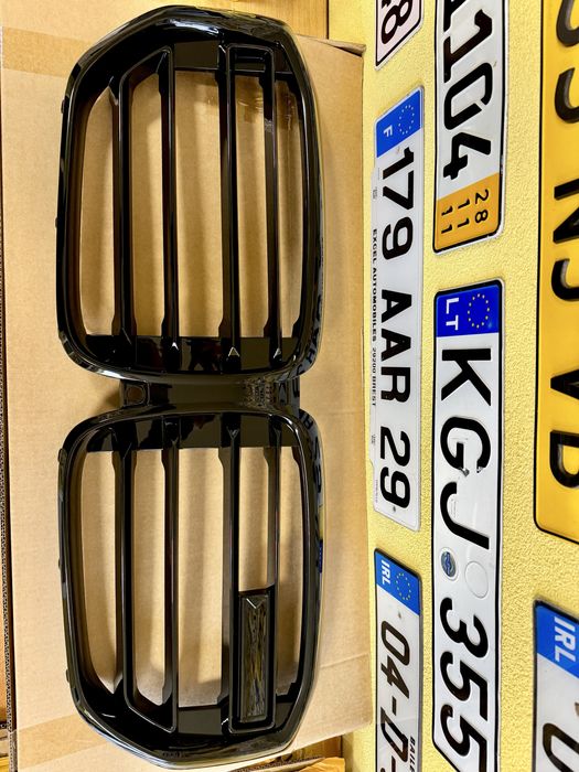 Решітка радіатора ніздрі g05 БМВ Х5 / BMW X5 23-25 в стилі X5M F95 LCI 51137454887 51138096590