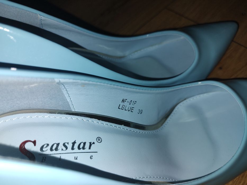 Nowe błękitne szpilki rozmiar 39 Seastar