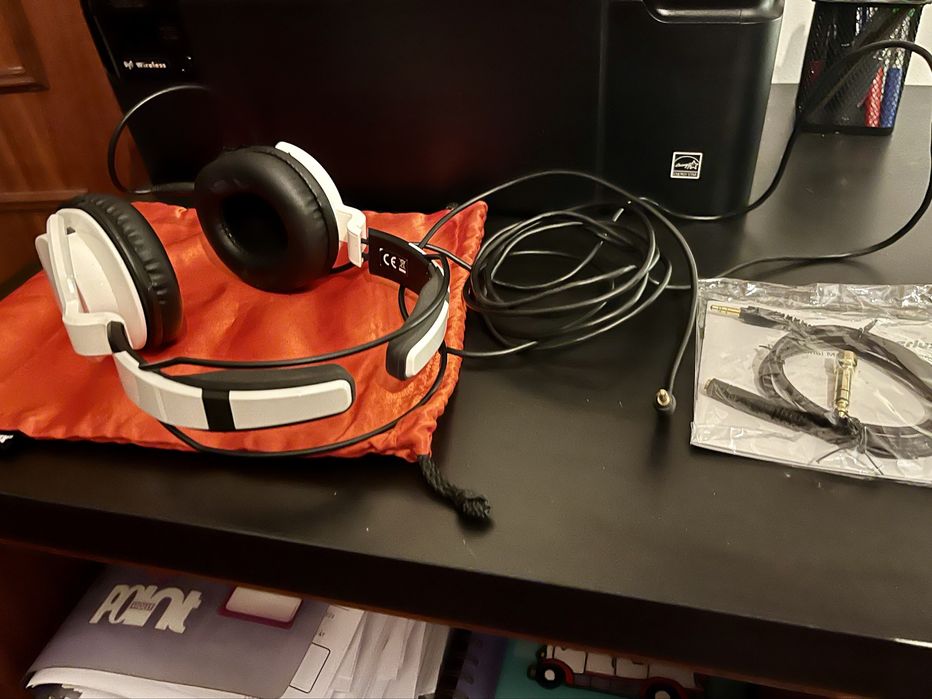 Auscultadores Superlux  HD661