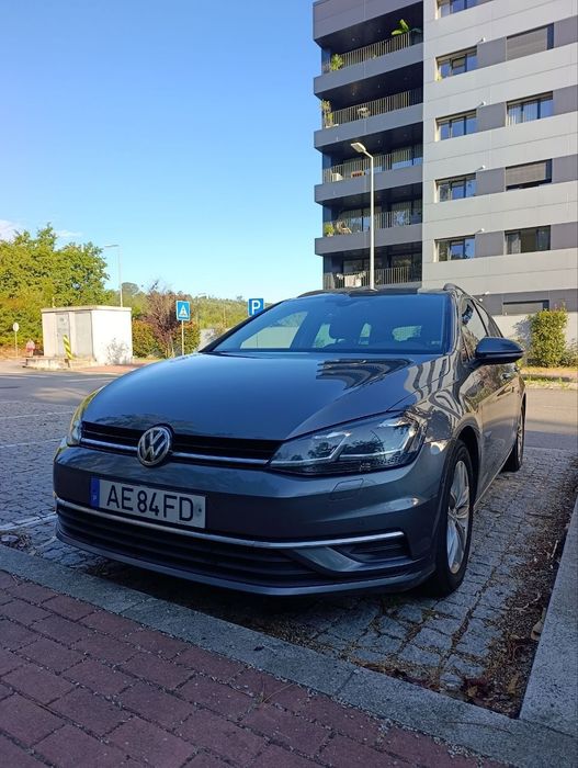 VW Golf Variant 1.6 TDI DSG Sound