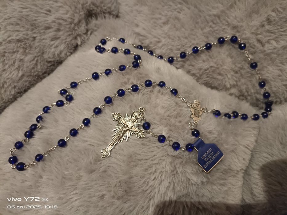 Rózaniec granatowy jak nowy 51cm