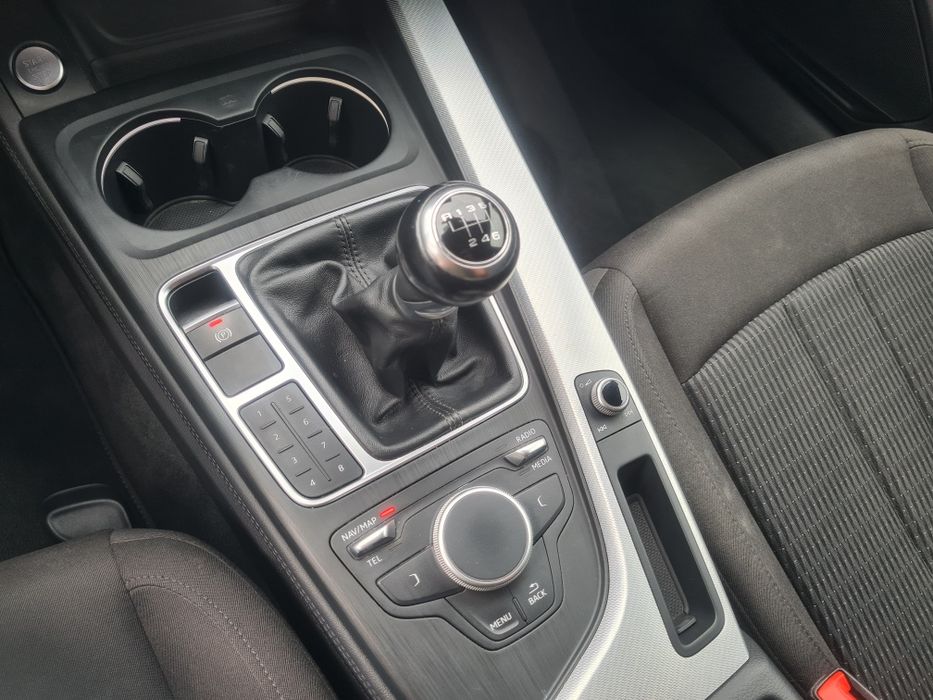 Audi A4 / 2,0 diesel / Manual / Navi / Bi Ksenon / tempomat / Radar /