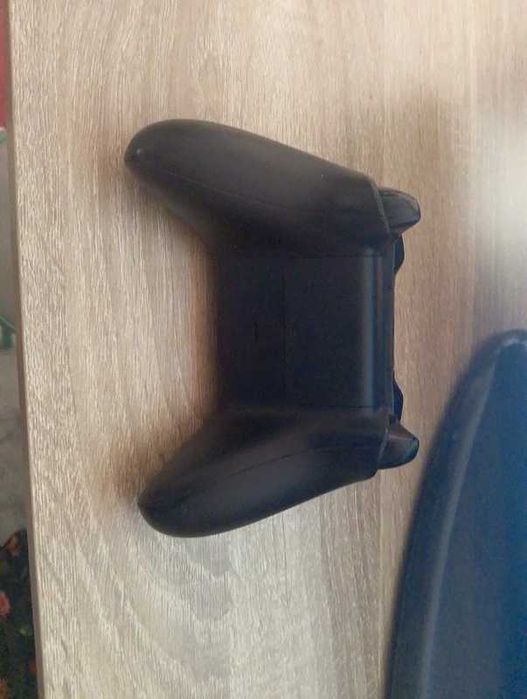 Xbox One Fat + Comando Original + 2 Jogos