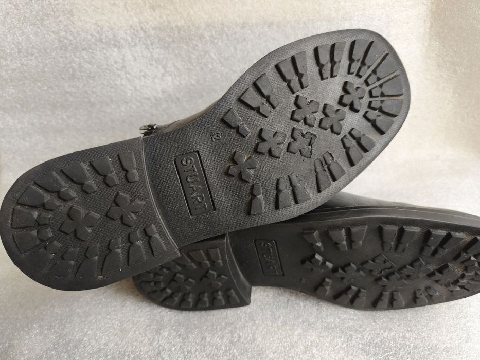 Мужские зимние кожаные сапоги.Размер 42.