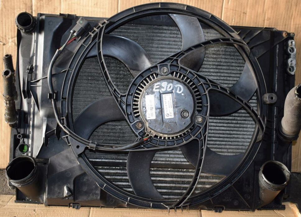 Chłodnica BMW E90 E91 2l.d komplet