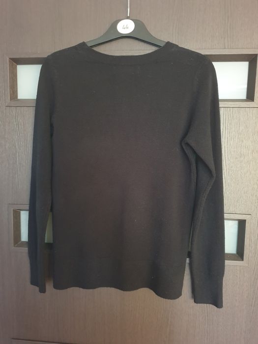 Sweterek czarny klasyczny Atmosphere