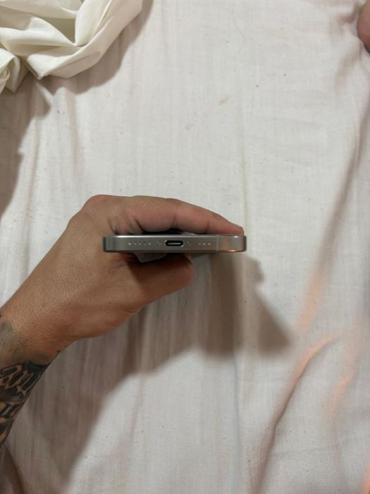 iPhone 16 pro 128Gb