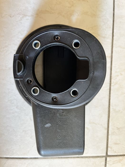 Ниша лючка бака 81595 А2000