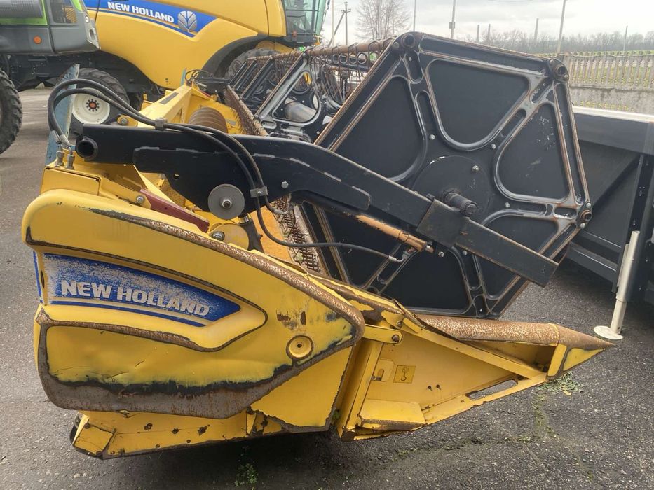 Продам жатку NewHolland 7,3 m vario
