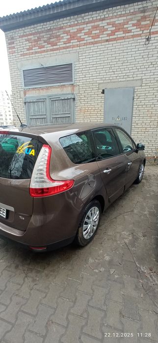 Рено сценік 3.  2009 року. 7 місний.тел: