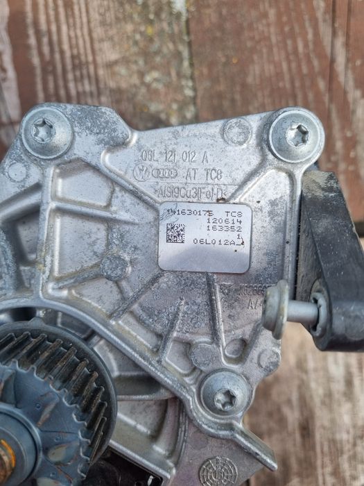 Pompa wody Volkswagen Audi seat skoda 06L121111H 06L121012A