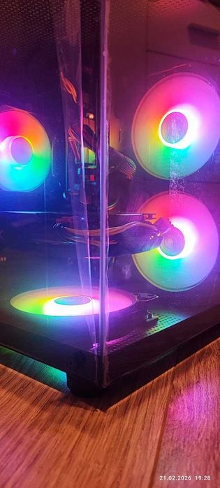 Komputer gamingowy XEON 6/12 • 32GB RAM • 8GB GPU • OBUDOWA RGB +Win11