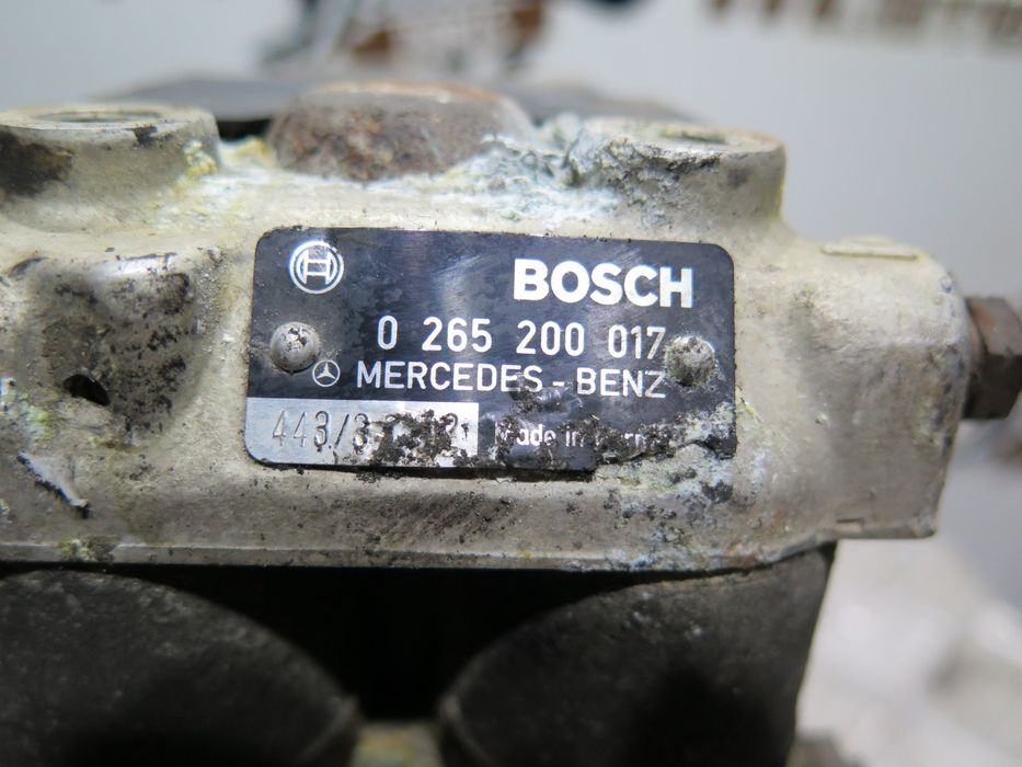 Módulo De Abs Mercedes-Benz E-Class (W124)/W123 Ref: 0265200017