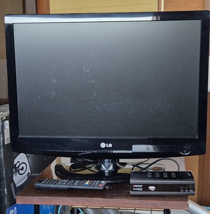 Monitor LG z TV z tunerem DVBT