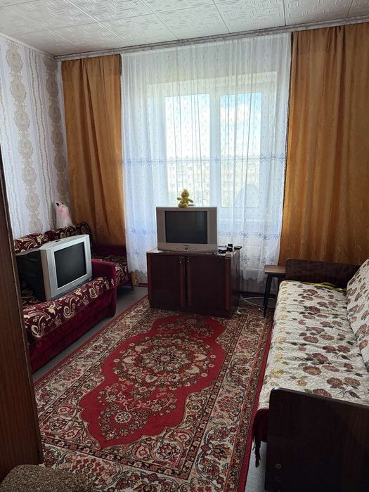 Продаж 4-х кімнатна по вул. Прилуцькій