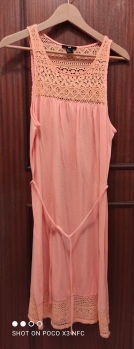 Vários vestidos a vários preços