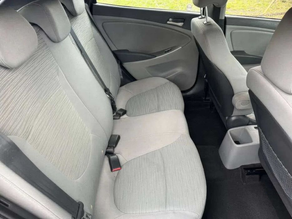 Hyundai Accent Sport      2015