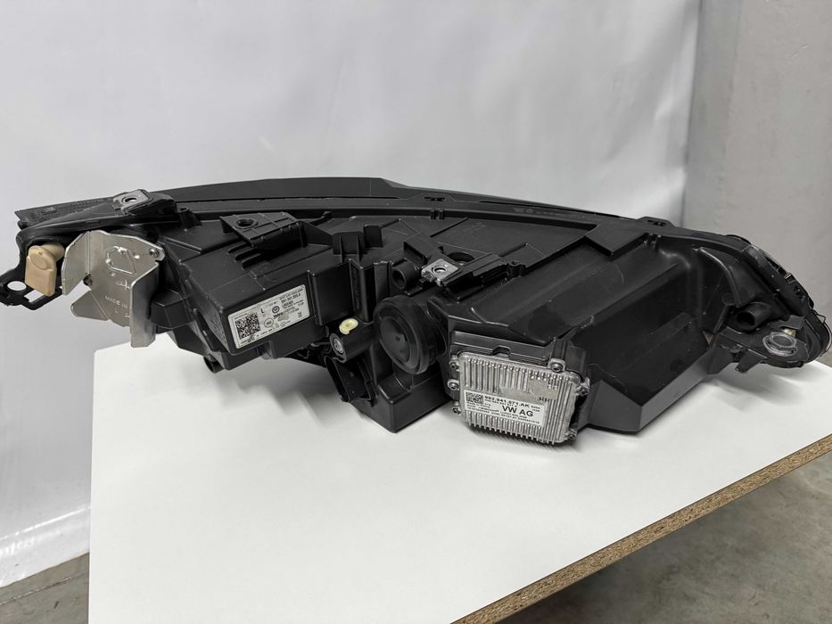 Farol Esquerdo original Full LED para Volkswagen Golf VIII (MK8)