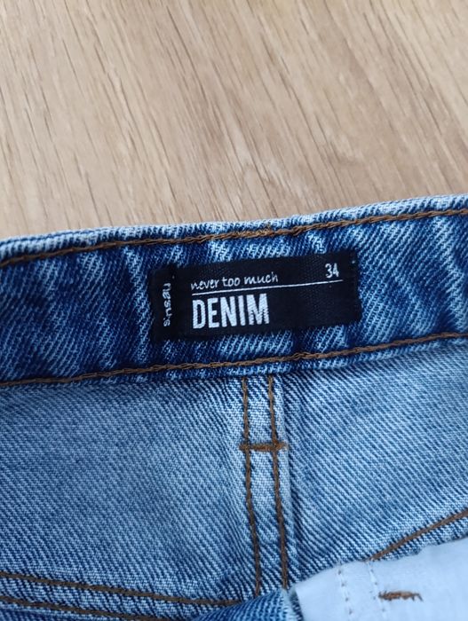 Jeansowa spódniczka