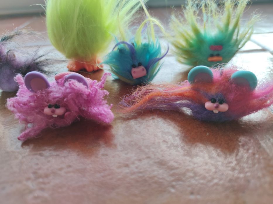 Vendo conjunto bonecos para lápis