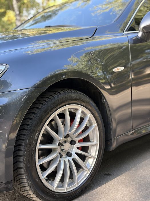 Продам lexus is 220d