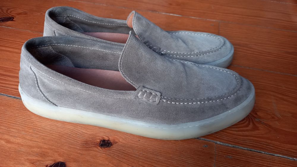 Mocassins em camurça
