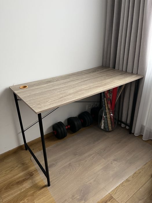 Biurko 60x120 stan bardzo dobry.