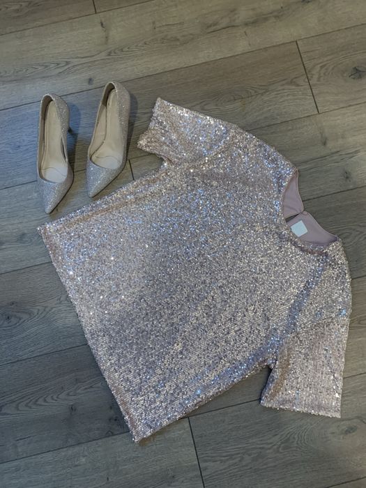 Ubrania zestaw błyszczący bardzo ładny