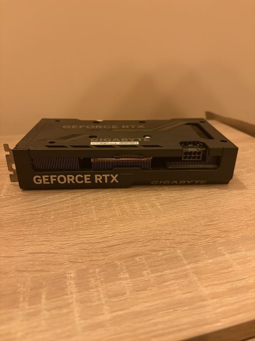 Відеокарта RTX 4060 Ti 8GB Gigabyte WindForce |  стан майже нованова