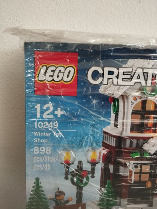 LEGO Winter Toy Shop 10249 NOVO E SELADO