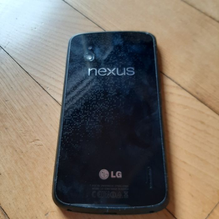 Telefon LG NEXUS GOOGLE 4 E960
