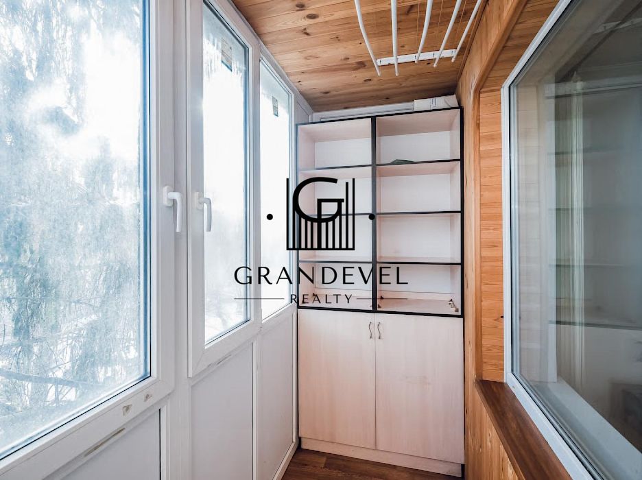 Продам 2к квартиру по вул. Ушинського, Чоколівка, радіоринок, Київ